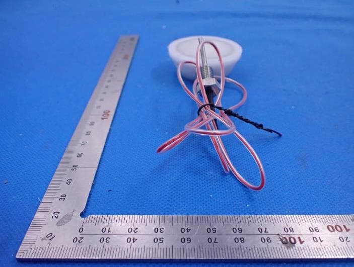 The BLUE PUCK T-PROBE - FCC ID RVVBPUCKTPRB1 - ELA INNOVATION SA (4)