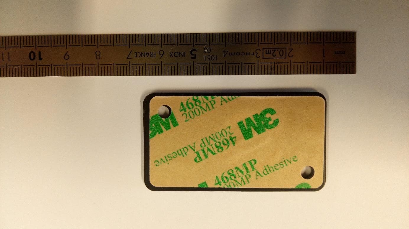 The BLUE SLIM FAMILY is a tag used for advertising through an antenna - FCC ID RVVBSLIMPF1 - ELA INNOVATION SA