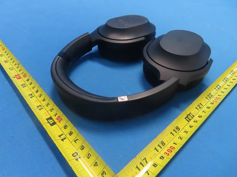 Wireless Headset - FCC ID RWO-RZ040379 - Razer Inc. (5)