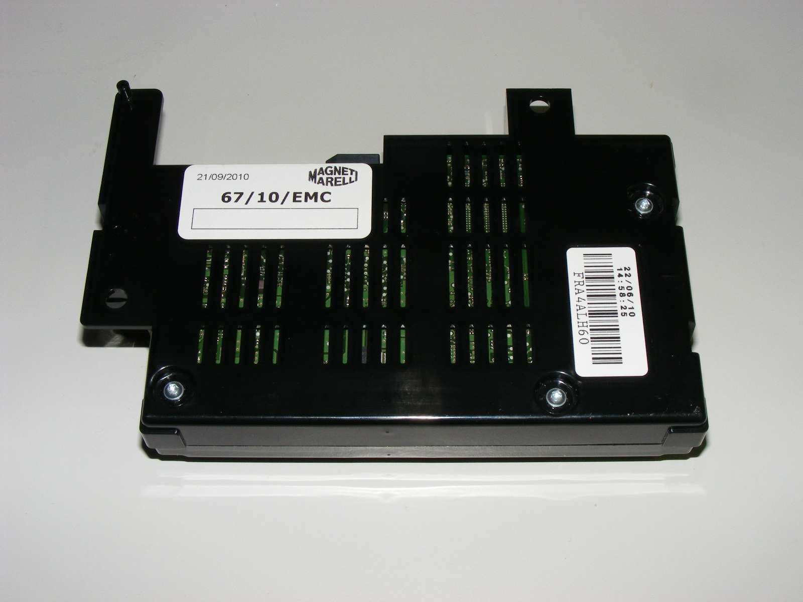 Bluetooth Vehicle Hand Free Module - FCC ID RX2HFM - Marelli Europe S.p.A. (2)