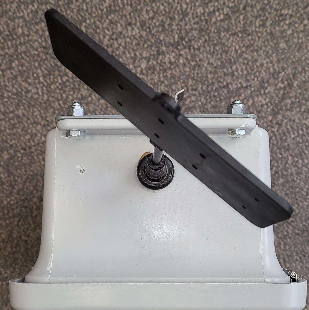 The Gateway is a device to bridge the gap of meters in the field and our server. - FCC ID RXNGW1BH1025 - Transparent Technologies, Inc.