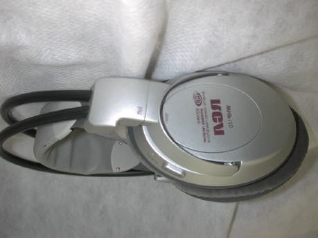 900MHz Wireless Headphone - FCC ID RXWWHP170RX - TWD Acoustic Products Limited (2)