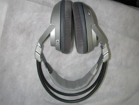 900MHz Wireless Headphone - FCC ID RXWWHP170RX - TWD Acoustic Products Limited