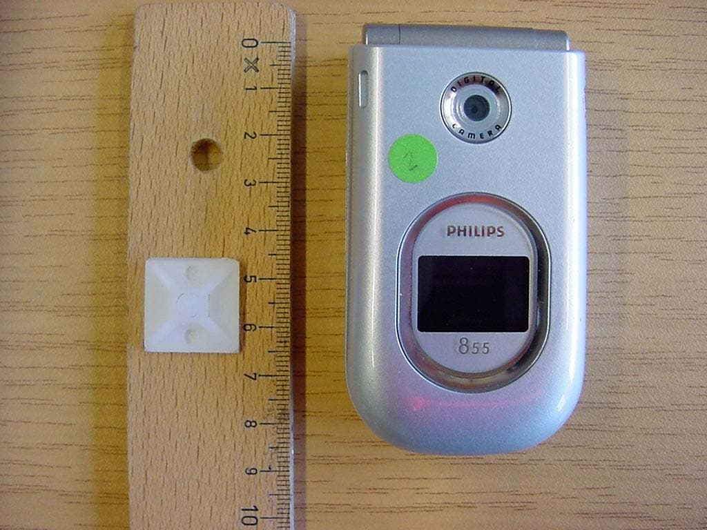 GSM/PCS Triple Band 900/1800/1900 MHz Mobile Phone - FCC ID RXXCT8558 - Avantech Mobile