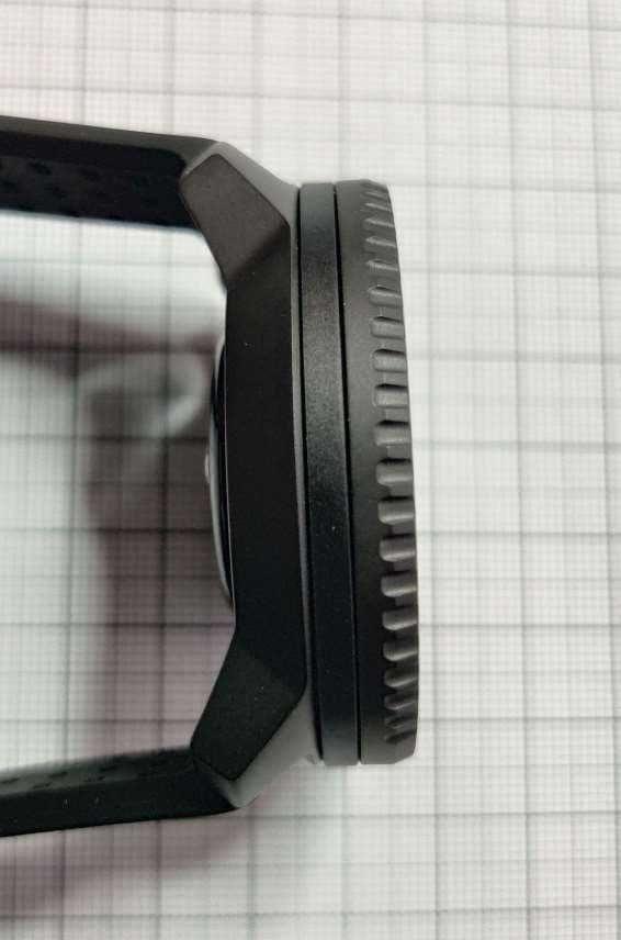 Sports Watch with GNSS and BLE and WLAN Connectivity - FCC ID RYPOW222 - Suunto Oy (2)