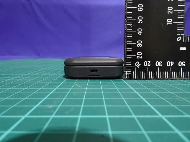 WCDMA/LTE Mobile Phone - FCC ID RYQEA211101 - FIH CO., LTD. (4)