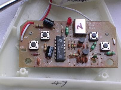 Remote Control Toy Transmitter - FCC ID RZH750010403T4 - Funline Merchandise Co., Inc. (2)