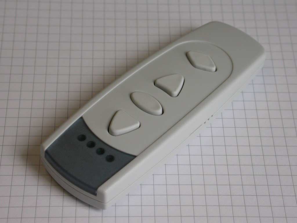 Remote Control Transmitter - FCC ID RZZRT24 - ELDAT GmbH (4)