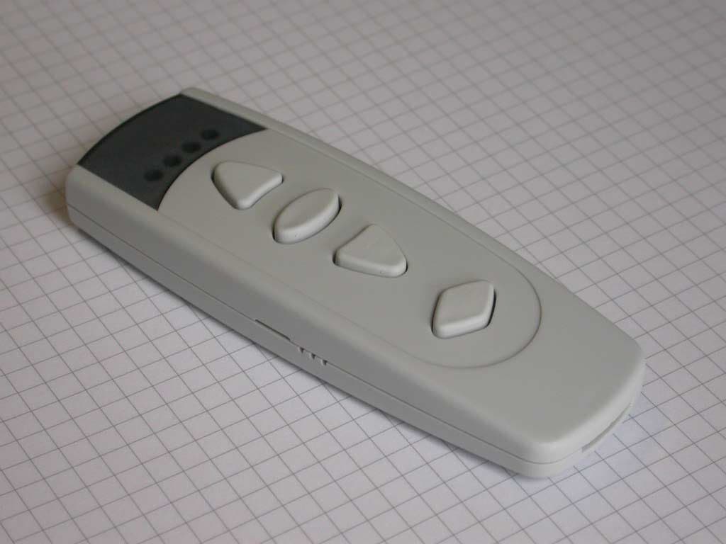 Remote Control Transmitter - FCC ID RZZRT24 - ELDAT GmbH (3)