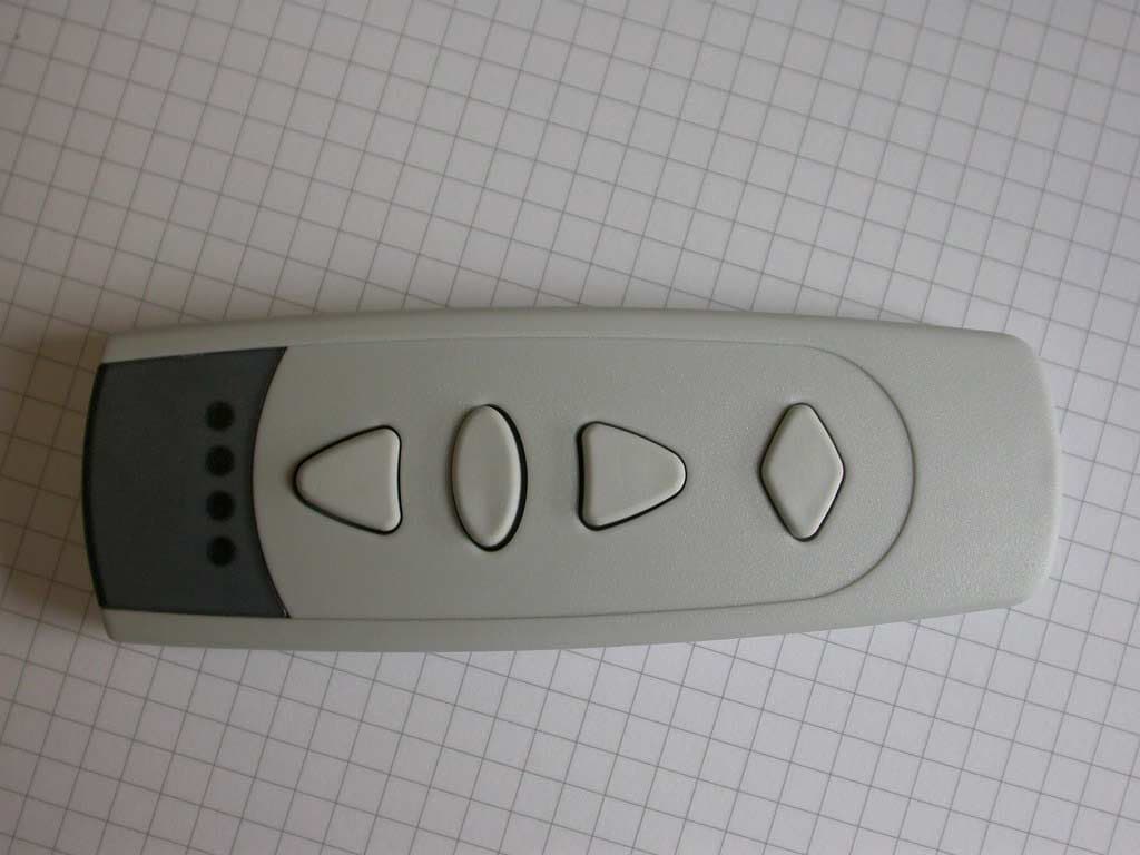 Remote Control Transmitter - FCC ID RZZRT24 - ELDAT GmbH