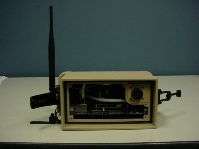 Maestro Gateway Wireless Communications Bridge - FCC ID S2ZM-100 - Signal Technology Corporation (2)