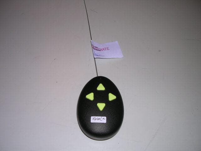 Remote Control Toy Transmitter - FCC ID S362035UMI2005 - Gakken (Hong Kong) Co., Ltd. (2)