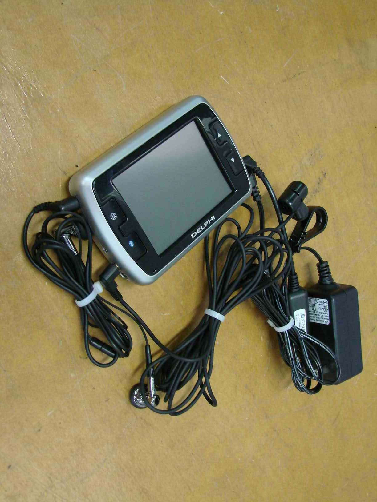 Portable GPS Navigation Device - FCC ID S3BNAV300-A1860I - Carpoint Co., Ltd. (2)