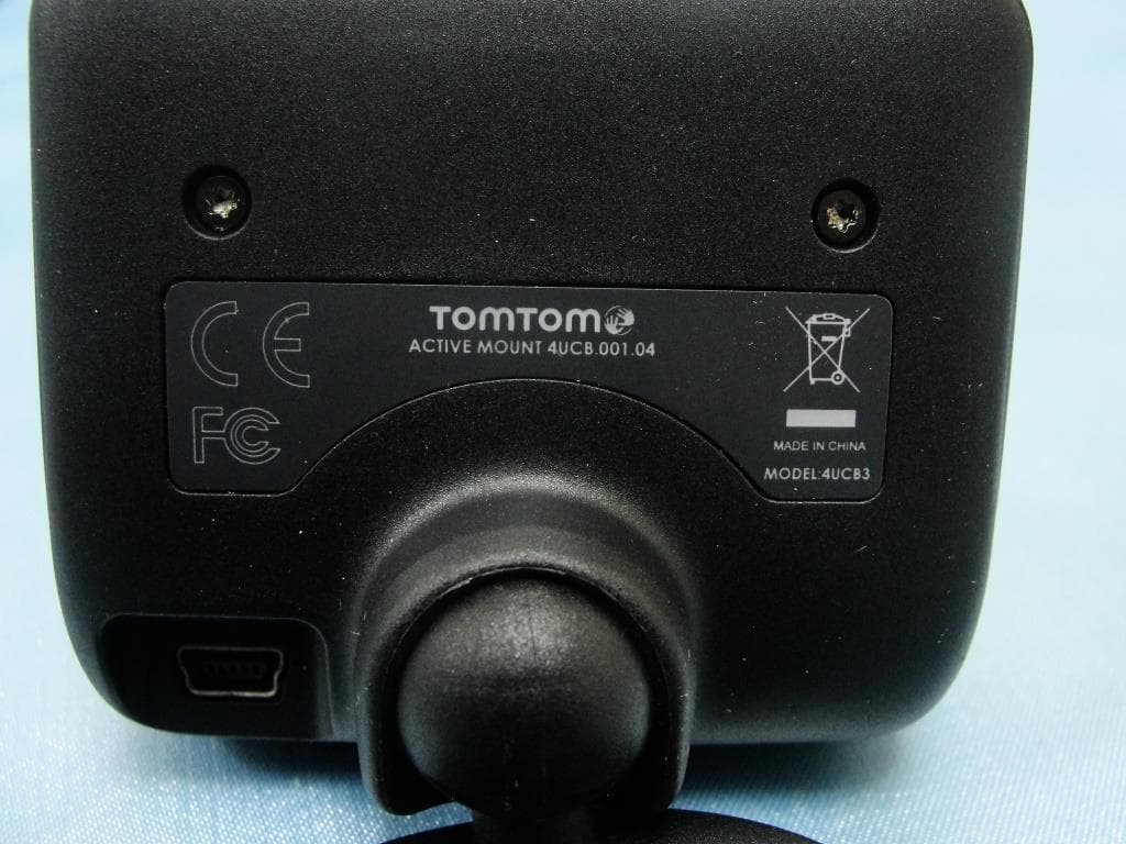 TomTom GPS Navigation System - FCC ID S4L4CR51 - TomTom International BV (4)
