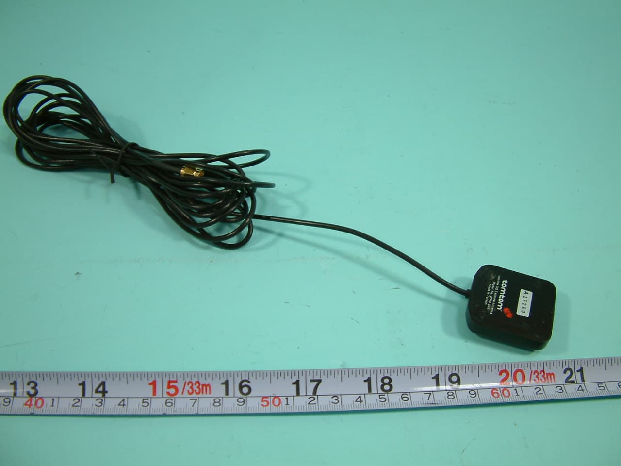 BLUETOOTH GPS TRACKING SYSTEM - FCC ID S4LGO300 - TomTom International BV (2)