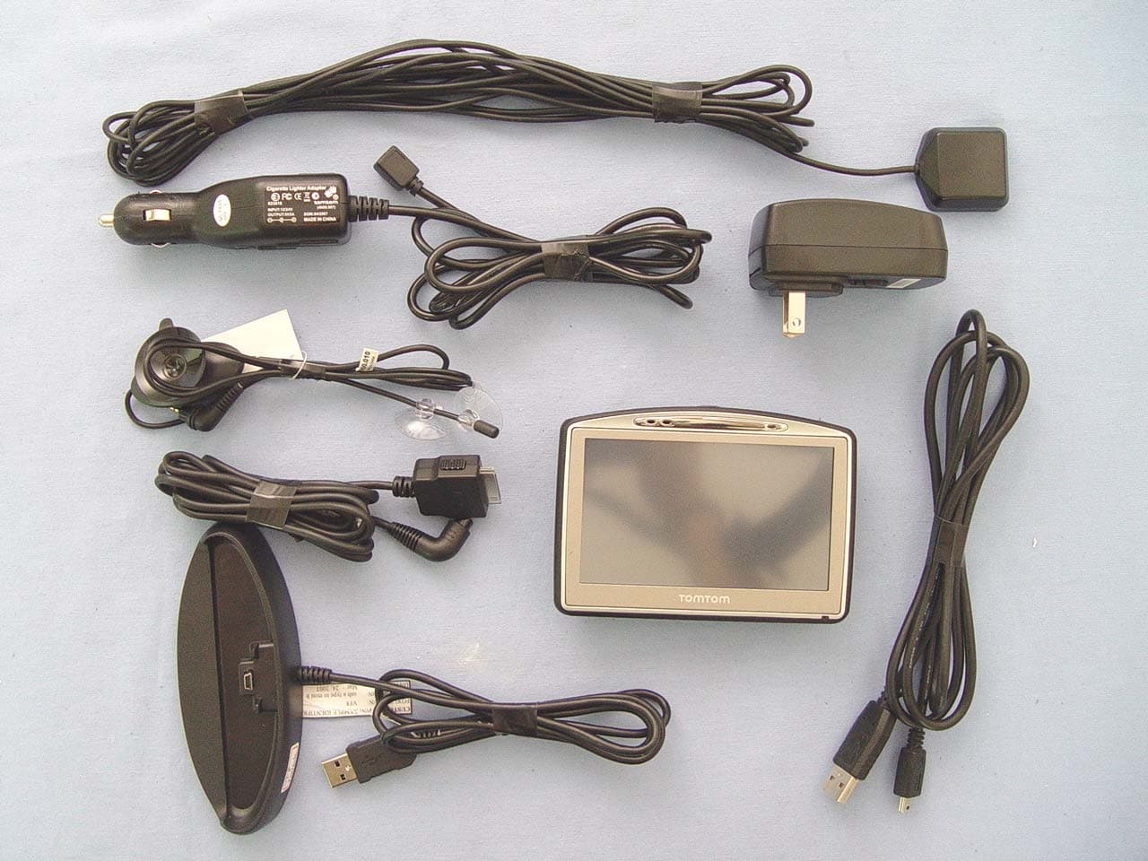 PND (Personal Navigation Device) - FCC ID S4LGO520 - TomTom International BV (2)