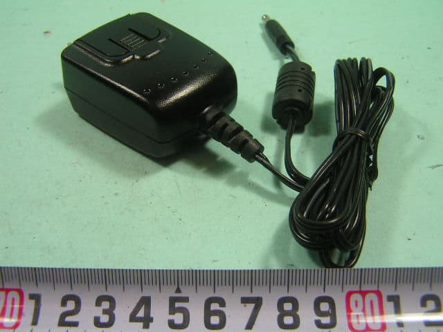 GPS Tracking System with Bluetooth - FCC ID S4LONE - TomTom International BV (3)