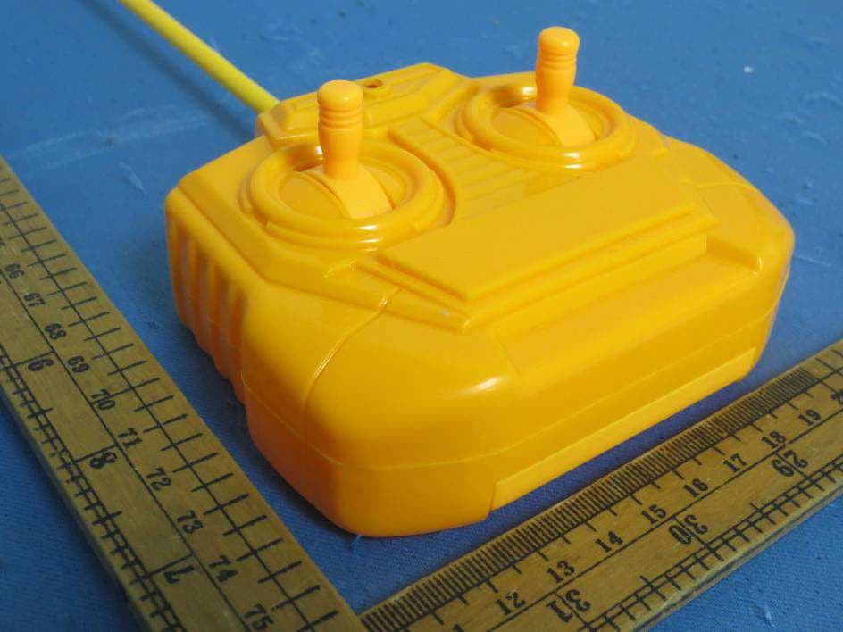 Toy RC Construction Vehicles Dump Truck - FCC ID S53RC2013A49 - RUICHENG PLASTIC TOYS INDUSTRY CO., LTD