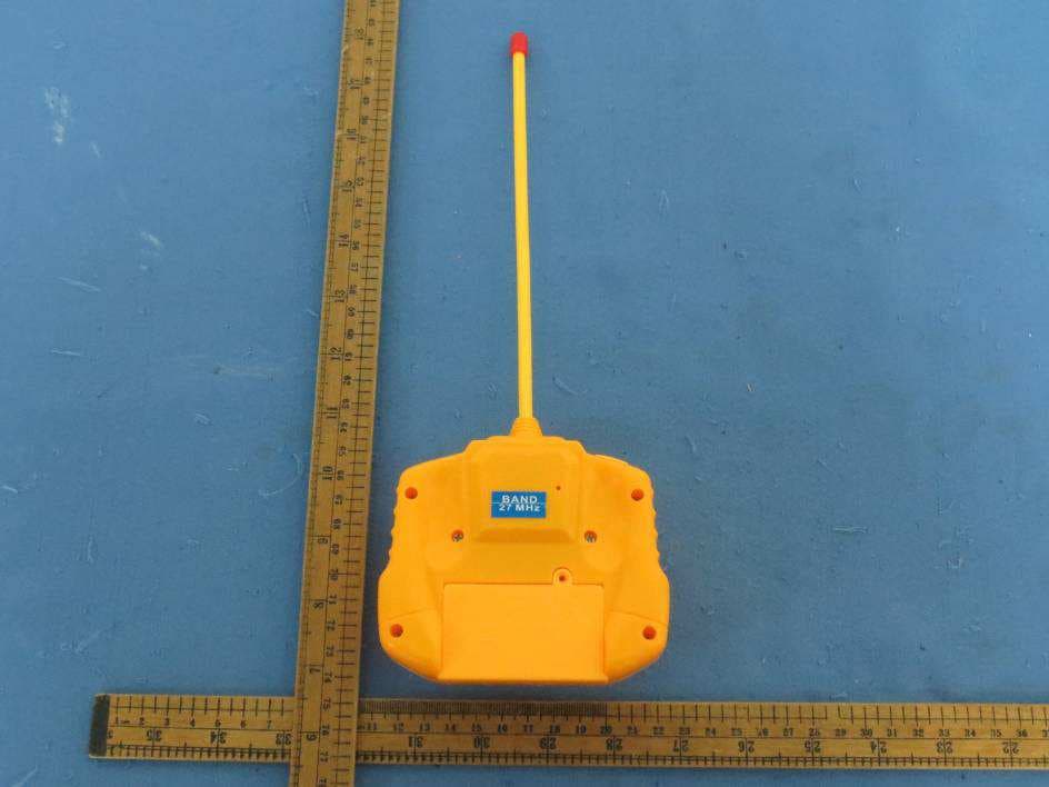 Toy RC Construction Vehicles Excavator - FCC ID S53RC2013B27 - RUICHENG PLASTIC TOYS INDUSTRY CO., LTD (3)
