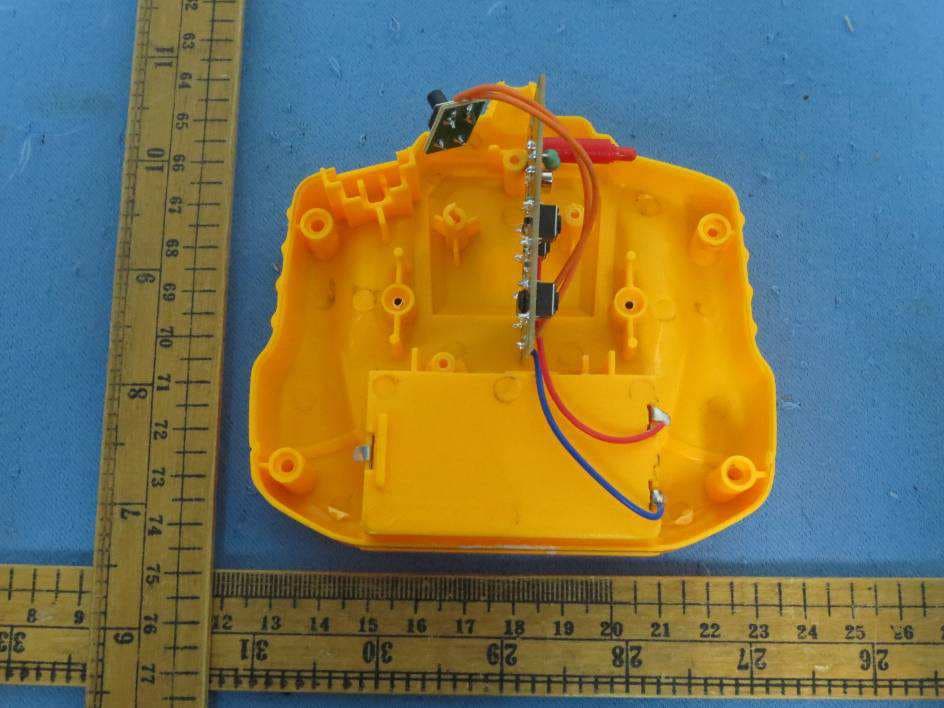 Toy RC Construction Vehicles Excavator - FCC ID S53RC2013D27 - RUICHENG PLASTIC TOYS INDUSTRY CO., LTD (3)