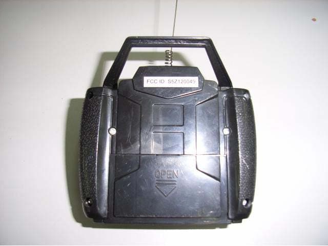 R/C Car - 49MHz Transmitter - FCC ID S5Z120049TX - Megatoys (2)