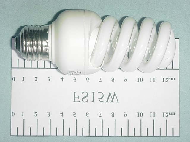 ENERGY SAVING LAMP - FCC ID S6K131S0305 - Xiamen Leedarson Import & Export Co., LTD. (3)