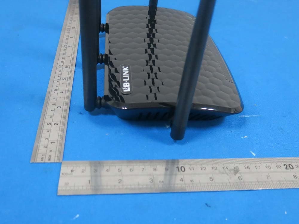 750Mbps Wireless Dual Band 11AC Router - FCC ID S8J-WDR3750 - Shenzhen Bilian Electronic Co., Ltd. (4)