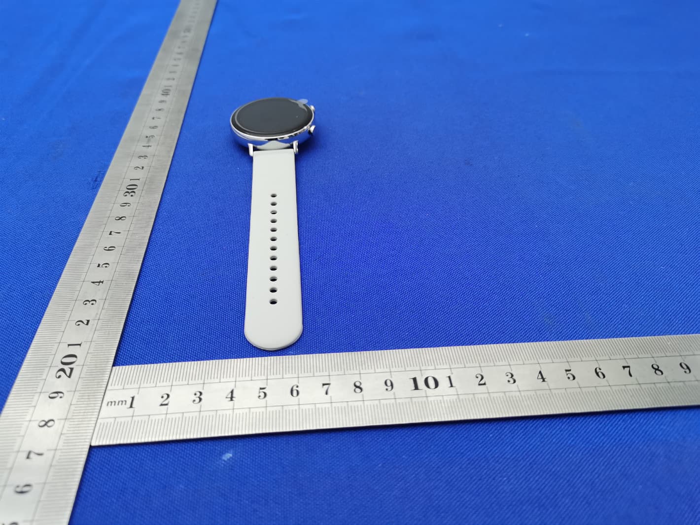 Smart watch - FCC ID S8UHT-821 - Sinocastel Co.,Ltd. (4)