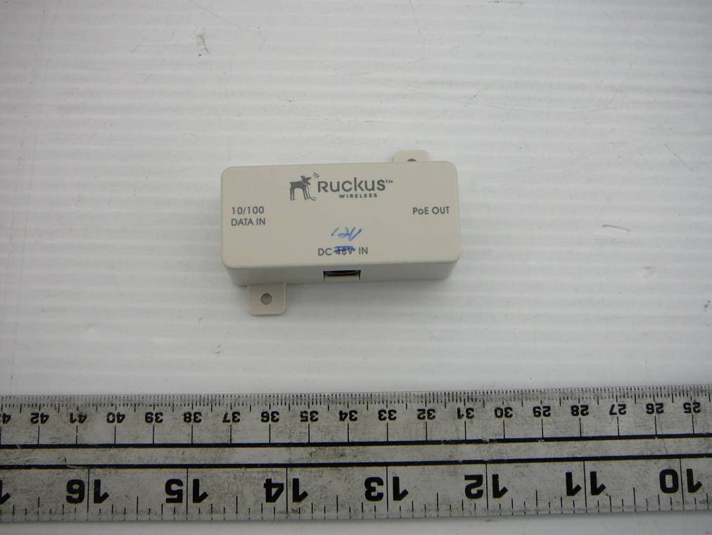 Multimedia Wireless Access Point - FCC ID S9GMF7211 - Ruckus Wireless, Inc. (3)