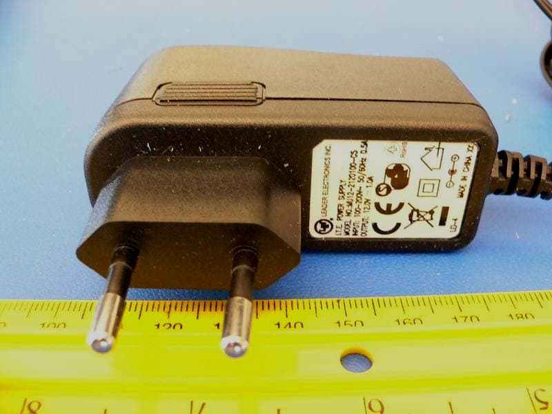 Wireless 802.11 b/g Router - FCC ID S9GMM2225 - Ruckus Wireless, Inc. (5)