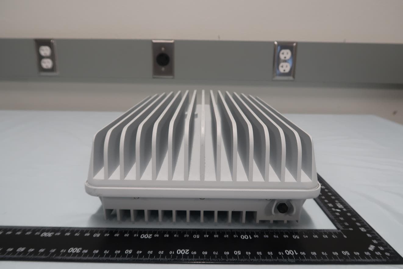 Q950 LTE Access Point - FCC ID S9GQ950US02 - Ruckus Wireless, Inc. (4)