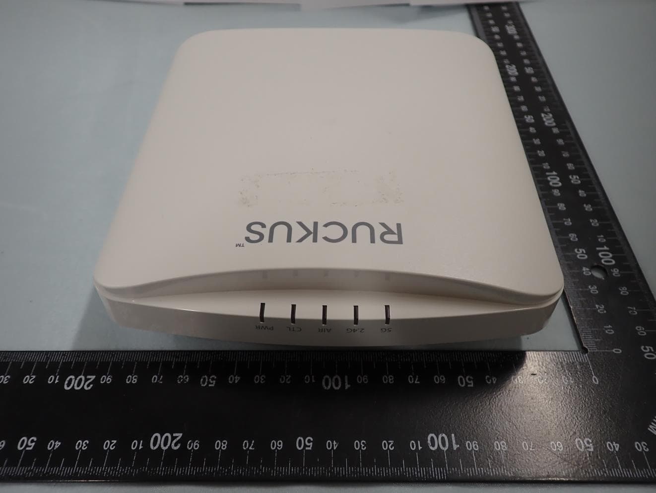 Wireless Access Point - FCC ID S9GR550P - Ruckus Wireless, Inc. (3)
