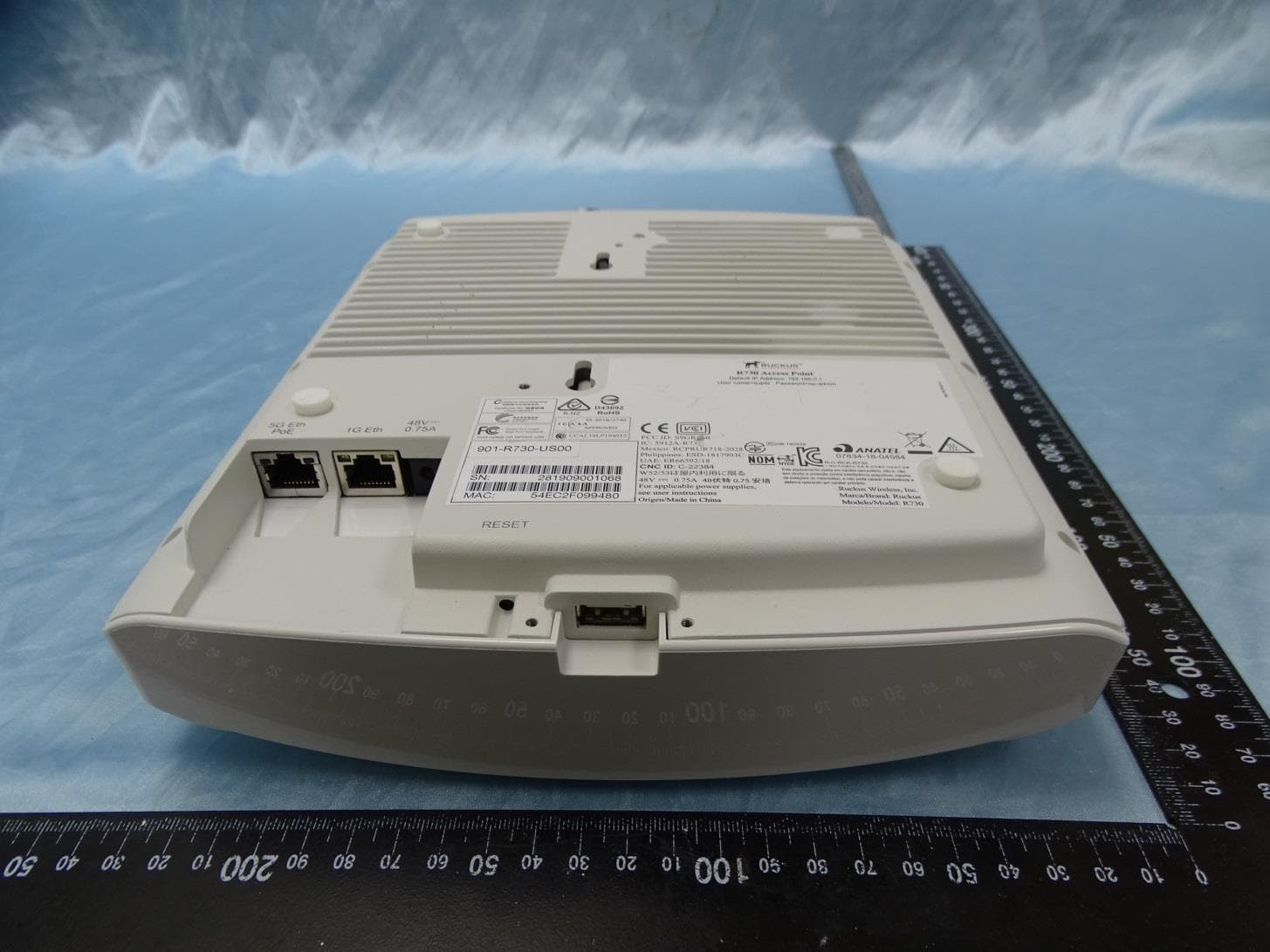 Wireless Access Point - FCC ID S9GR850 - Ruckus Wireless, Inc. (4)