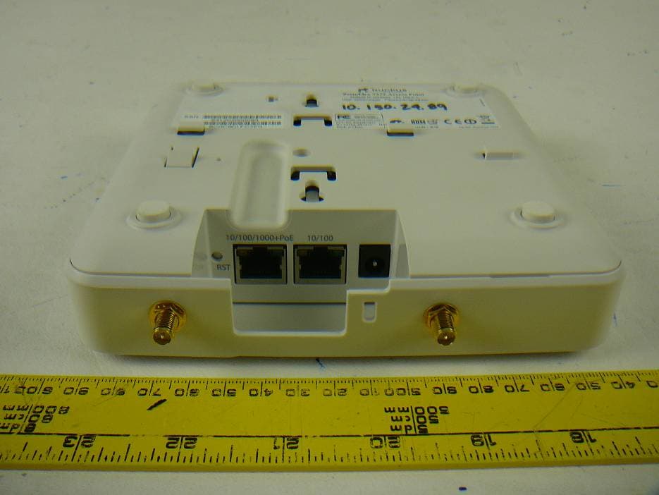 IEEE 802.11 a/b/g/n Access Point - FCC ID S9GZF7372E - Ruckus Wireless, Inc. (1)