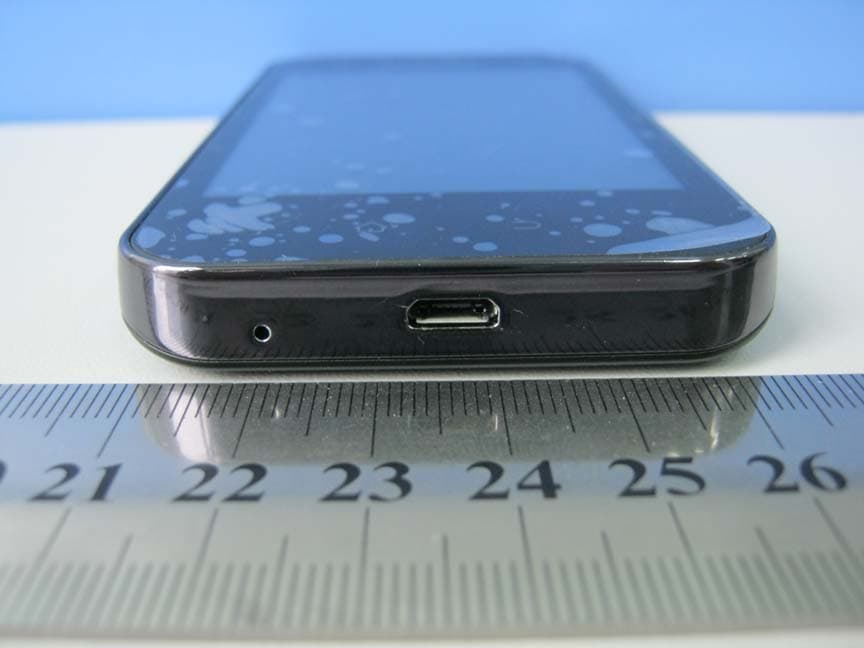 CDMA EV-DO SMARTPHONE - FCC ID SARHISENSEE860 - Hisense Communication Co., Ltd. (4)
