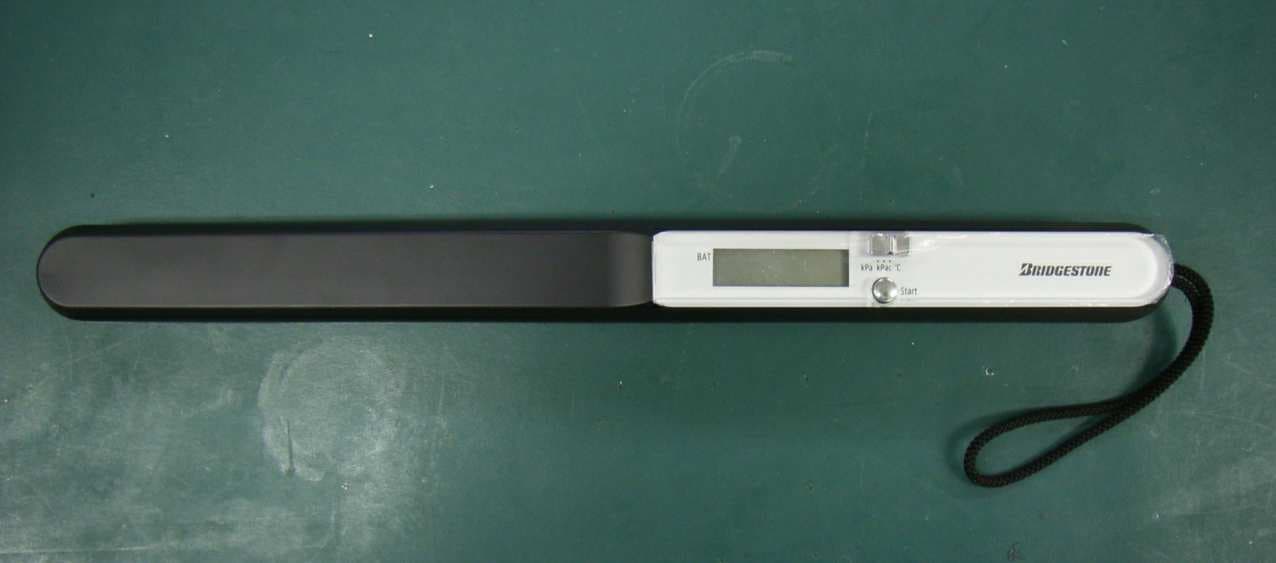 TPMS Hand Reader - FCC ID SBDK111 - Bridgestone Corporation