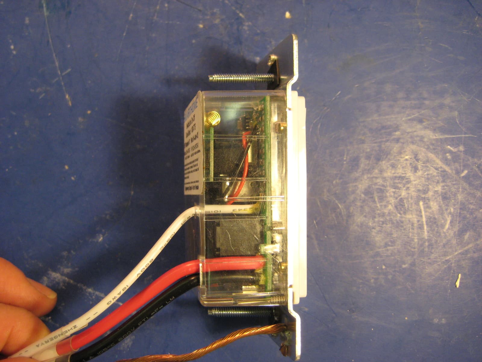 Wireless Remote Control AC Switch - FCC ID SBP2477S - Insteon Technologies, LLC (2)