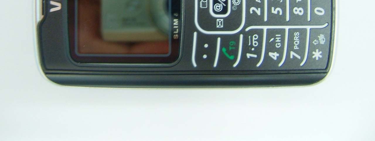 Dual Band GPRS Phone - FCC ID SBWVK2000 - VK Corporation
