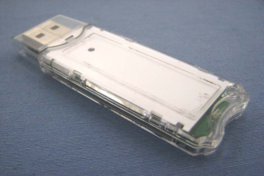 802.11 b/g USB Dongle - FCC ID SCD030001 - LanReady Technologies Inc.
