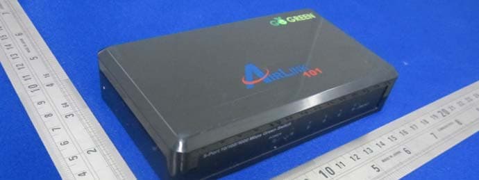 5-Ports 10/100/1000 Mbps Green Switch - FCC ID SCDDS505 - LanReady Technologies Inc. (3)