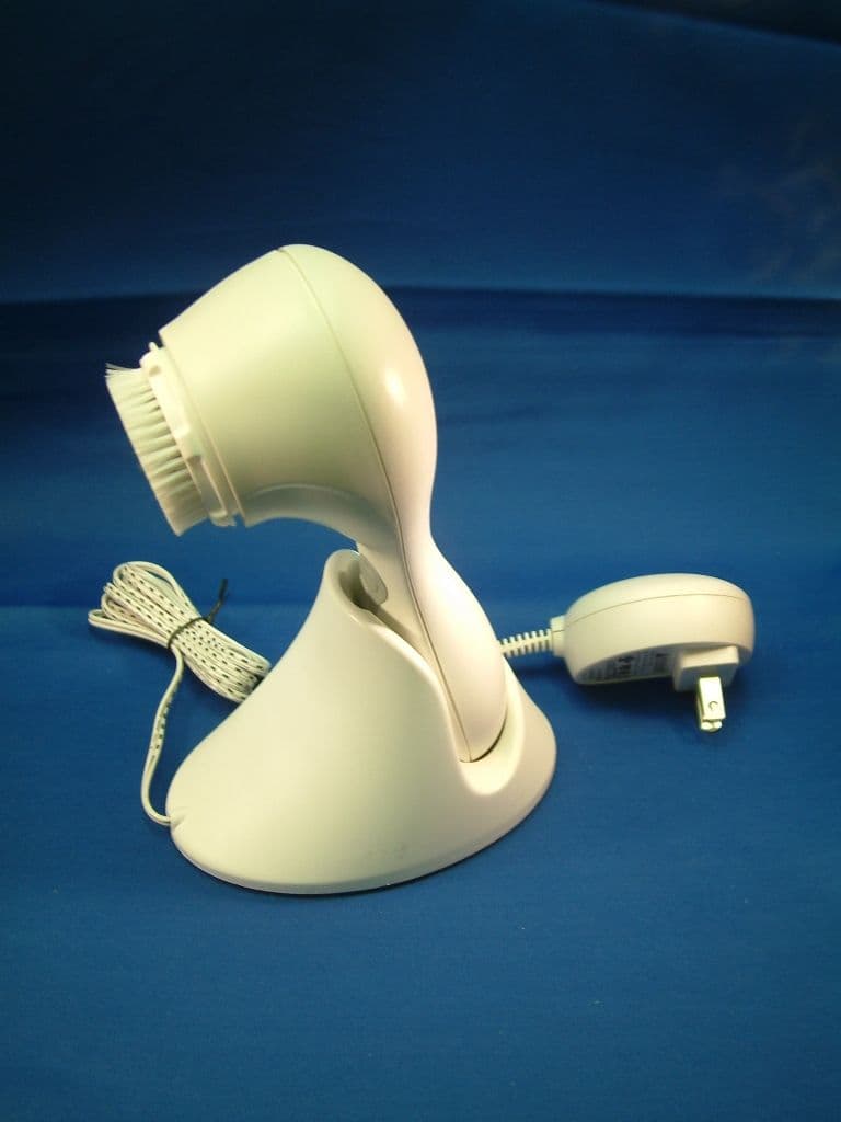 Sonic Skin Care Brush - FCC ID SD2MK3PLUS - Pacific Bioscience Laboratries, Inc.
