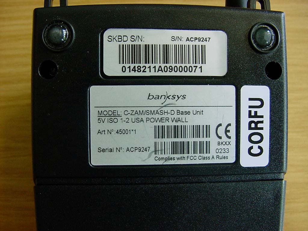 Hand held portable terminal - FCC ID SEKGR48 - Ingenico Belgium SRL (2)