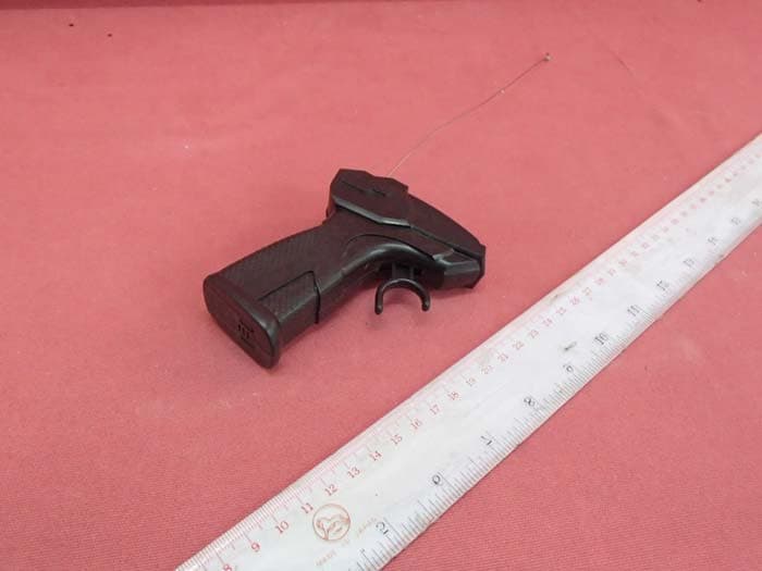 27MHz Transmitter - FCC ID SFF-KM14001 - AUXO INTERNATIONAL LTD (3)