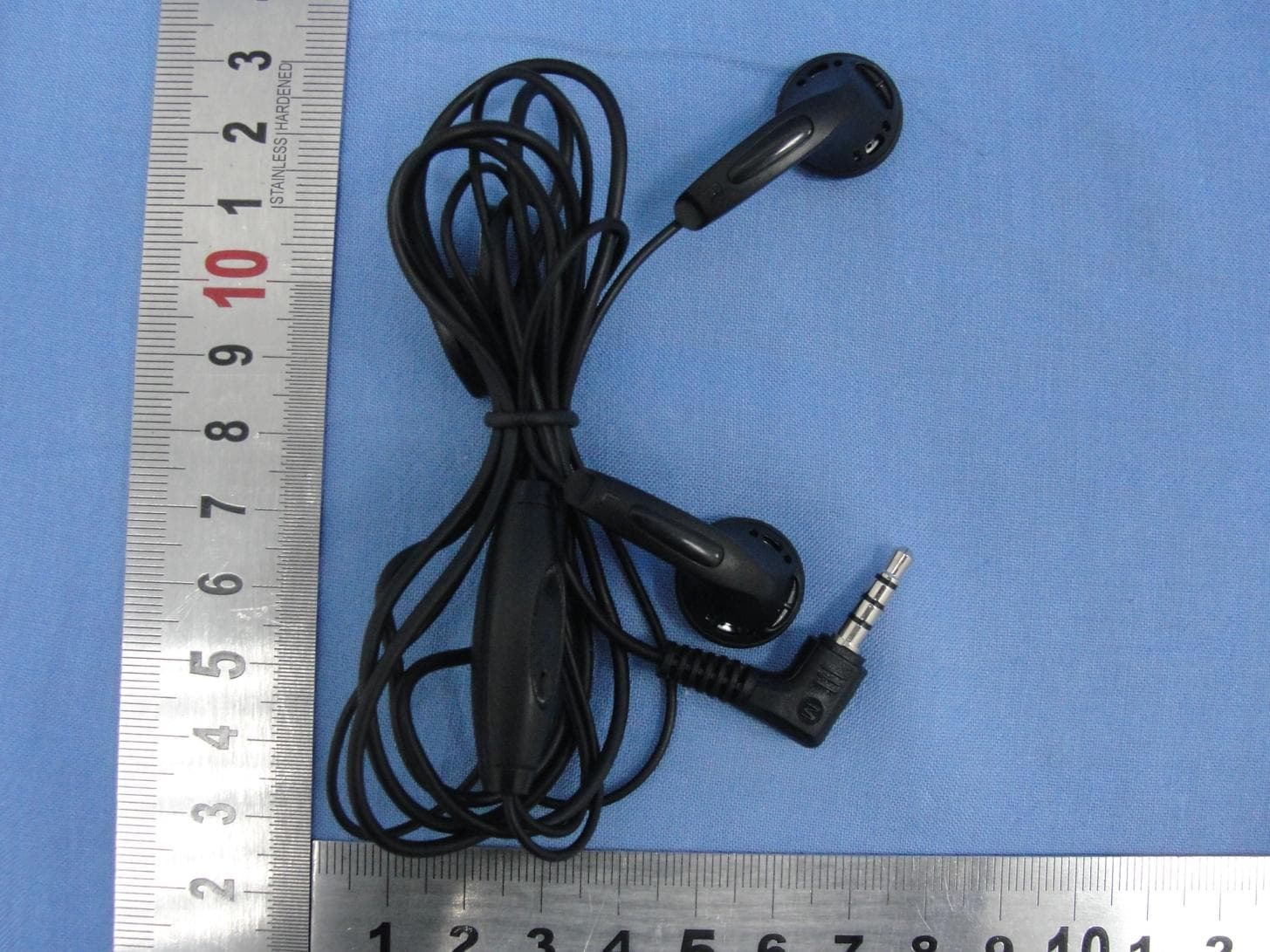 GSM Mobile Phone - FCC ID SG71102HG-U69 - Haier Telecom (Qingdao) Co., Ltd.