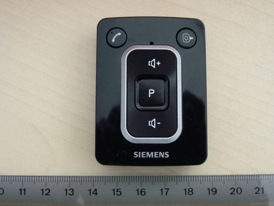 Remote control for hearing instruments - FCC ID SGI-WL500 - Sivantos GmbH (2)
