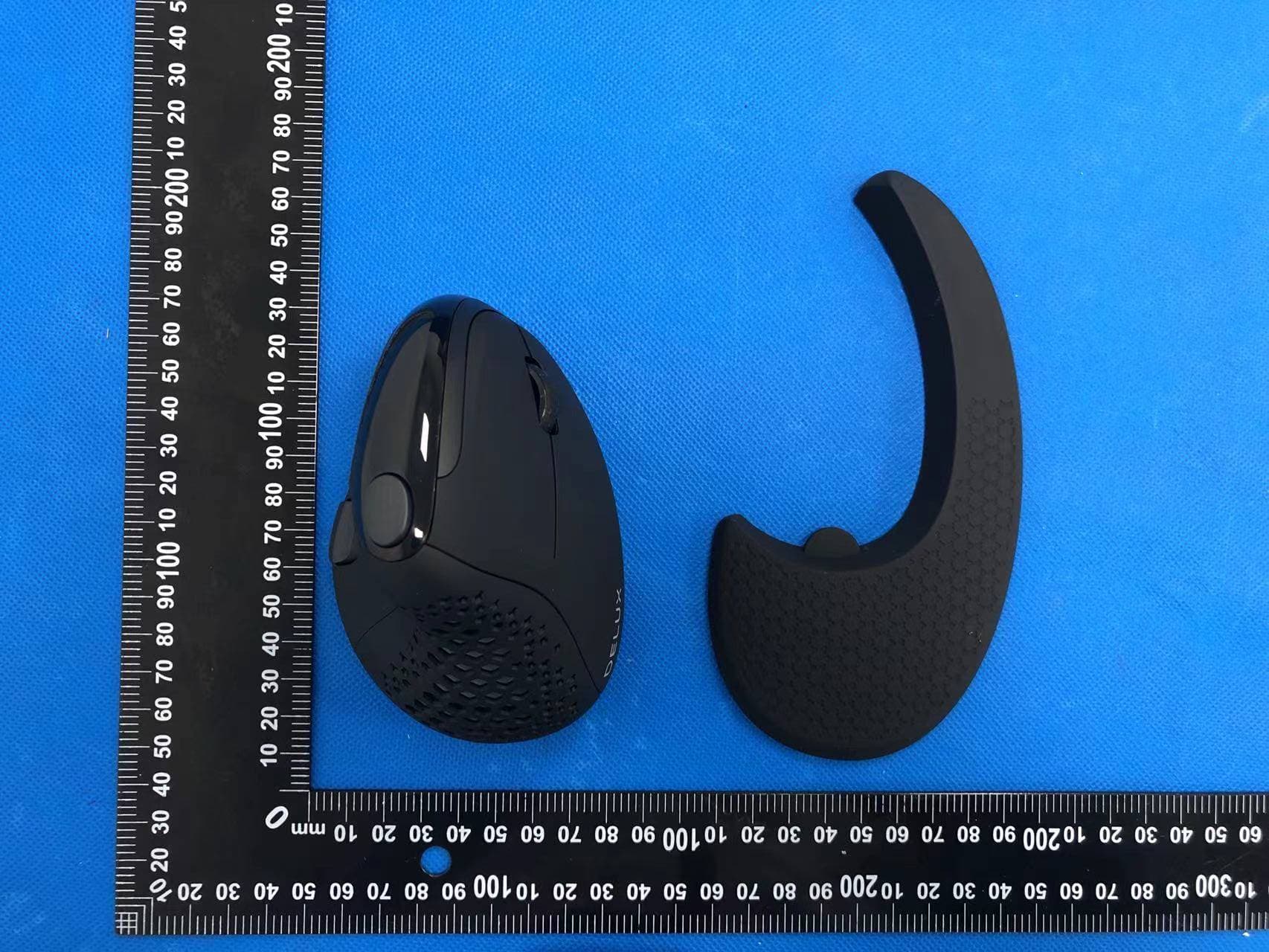 Wireless mouse - FCC ID SGP-M618XSD - Shenzhen Delux Industry Co., Ltd.