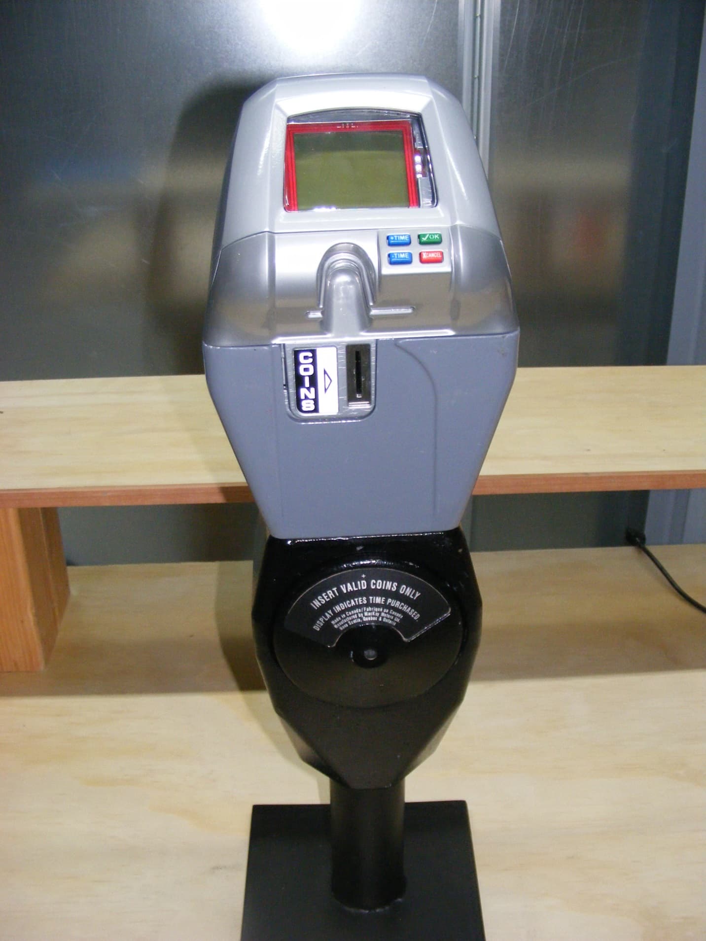 Parking Meter with Data Collection - FCC ID SGWIPS2007SSPM - IPS Group Inc. (4)