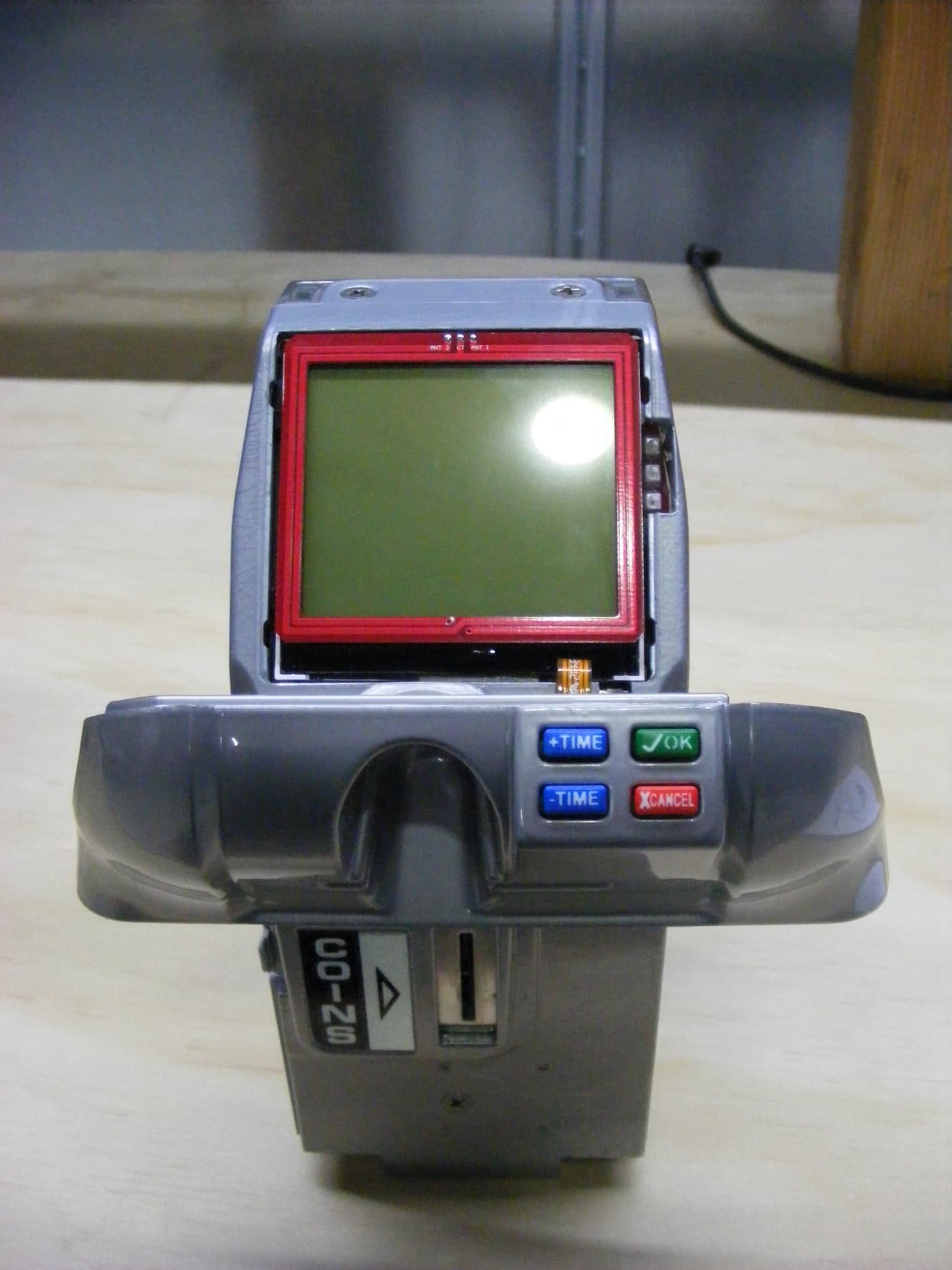 Parking Meter with Data Collection - FCC ID SGWIPS2007SSPM - IPS Group Inc. (5)