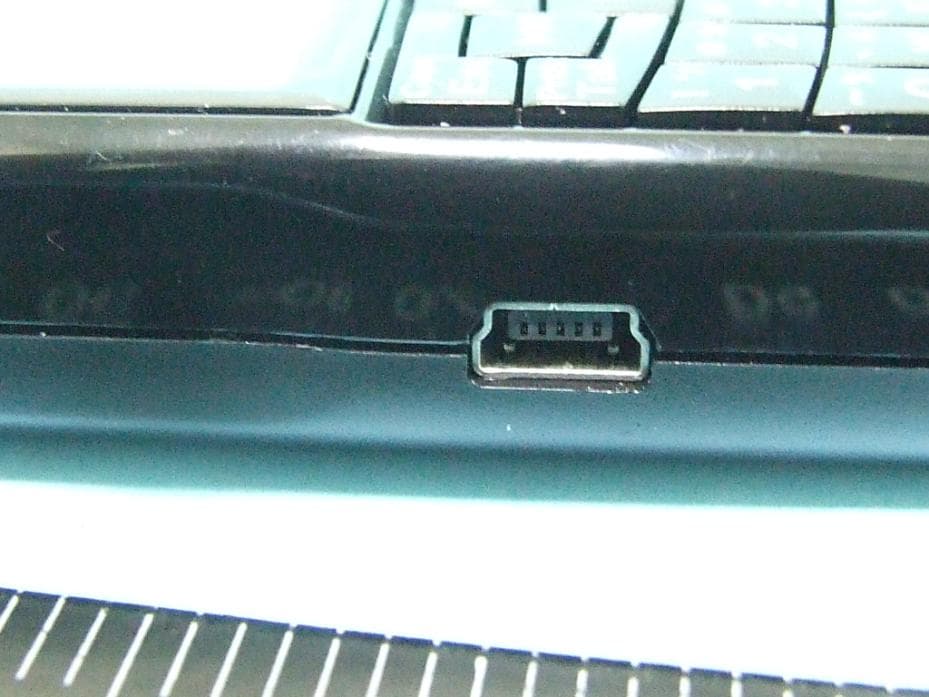2.4 GHz Wireless Keyboard Mouse - FCC ID SH6KM1000 - Raytac Corp. (3)