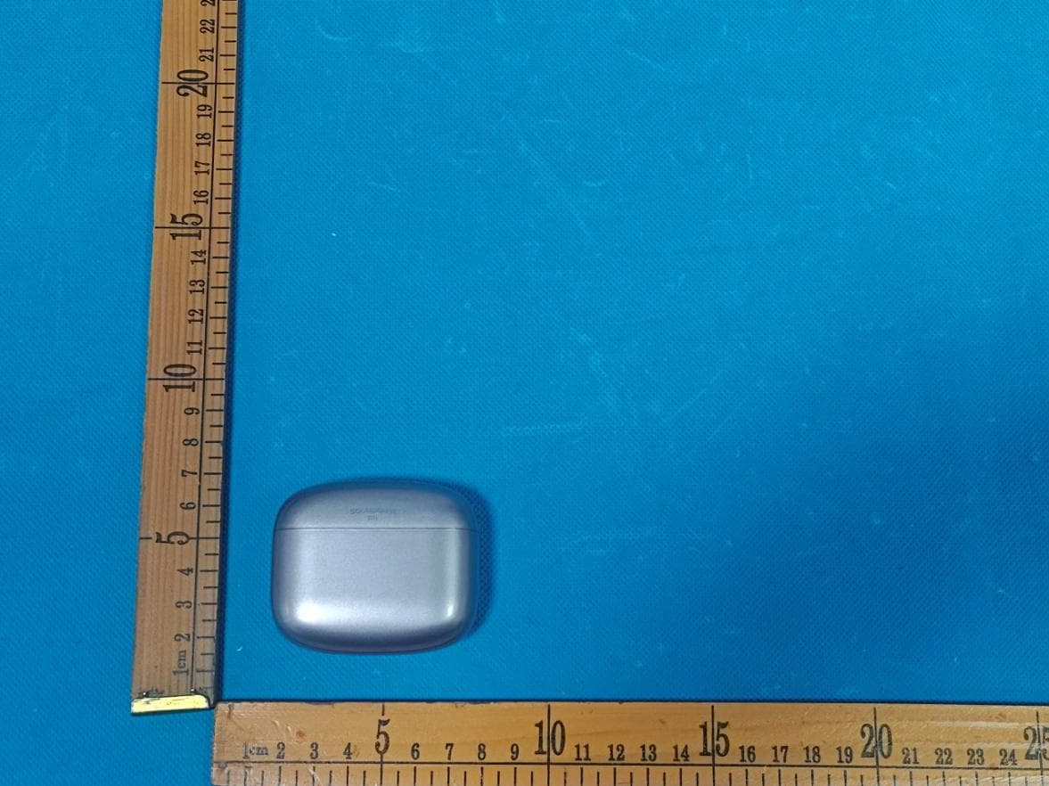 Bluetooth headset - FCC ID SI9AIBUDS - VISUAL LAND INC. (4)
